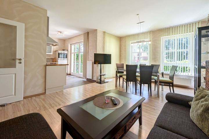 Ferienwohnung für 4 Personen, mit Terrasse in Kölpinsee - 2