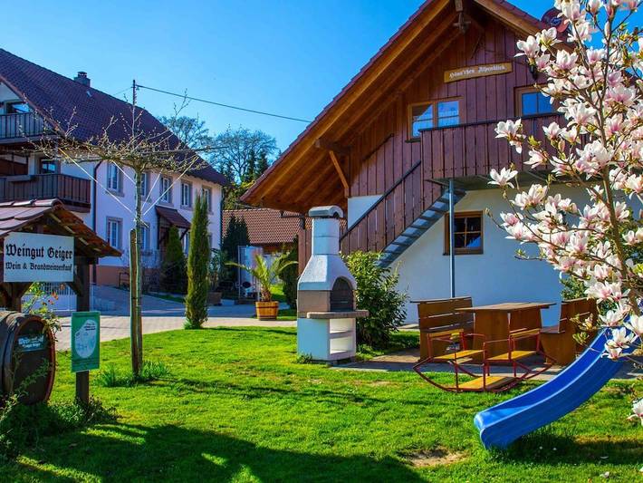 Ferienhaus für 5 Personen, mit Balkon und Seeblick