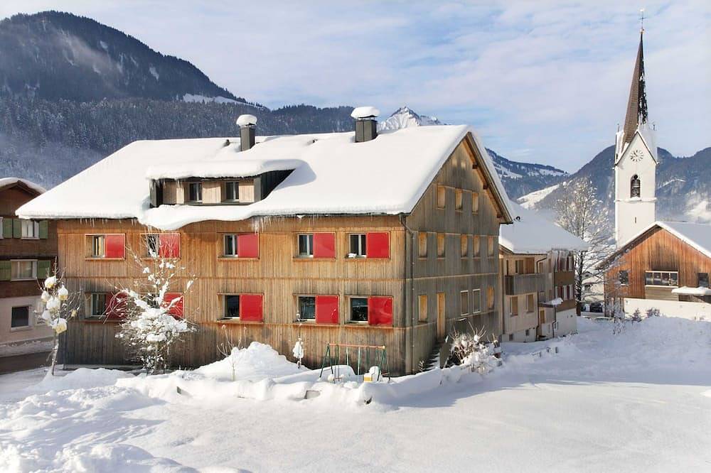 Dreibettzimmer mit Halbpension - Hotel Wirtshaus Taube in Bizau, Bregenzerwald