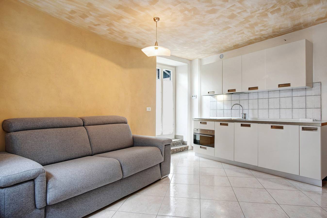 Geheel appartement, Appartement 'Lago di Serraia' met uitzicht op de bergen, balkon & Wi-Fi in Miola, Baselga di Pinè