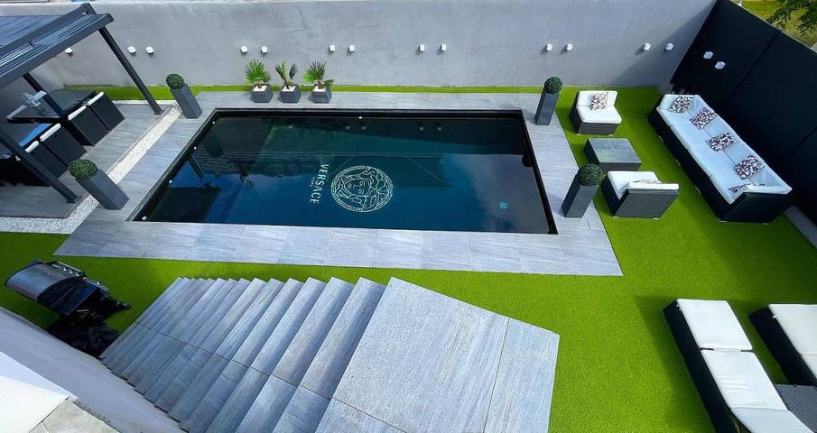 Location de vacances pour 8 personnes, avec vue ainsi que jardin et piscine à Vic-la-Gardiole - 2