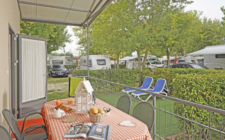 Bungalow für 6 Personen, mit Pool und Garten, kinderfreundlich in Peschiera del Garda - 3