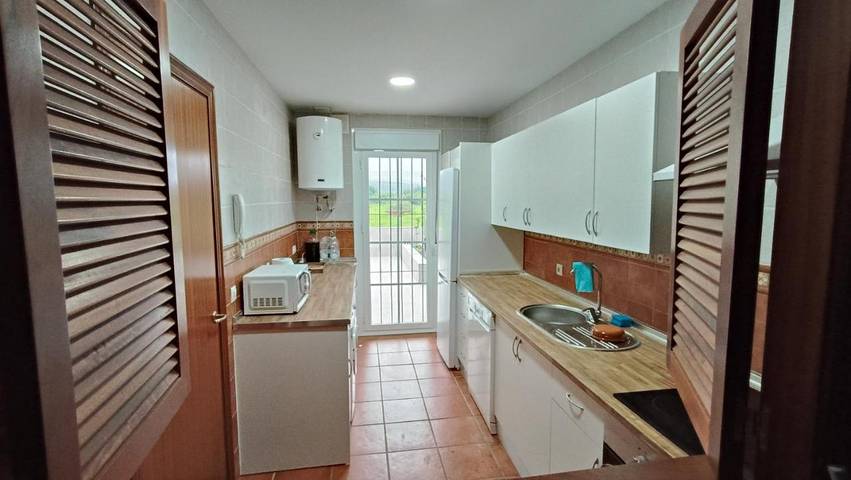 Casa de vacaciones para 7 personas, con vistas además de jardín y piscina, Se admiten mascotas en Parque natural de Los Alcornocales - 3