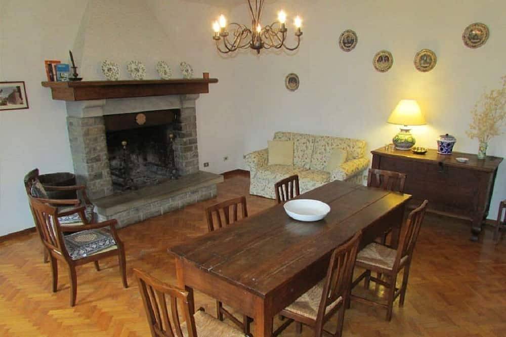 Geheel appartement, Agriturismo Dea- Franciscaans Appartement I in Valfabbrica, Provincie Perugia