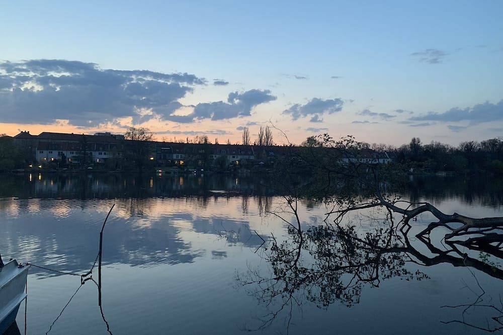 Ganze Wohnung, Zentrale Ferienwohnung am See in Berlin Wilhelmstadt, Berlin