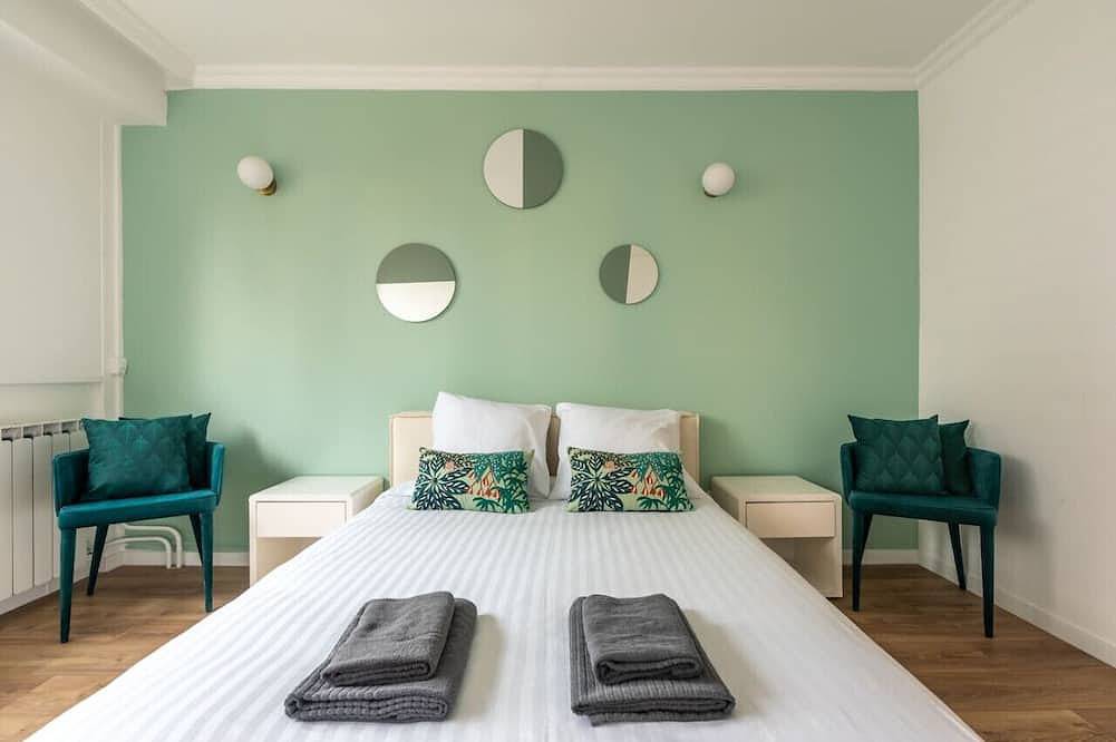 Entire apartment, Luxury apartment with Eiffel Tower view - Defense in Puteaux, Hauts-de-Seine