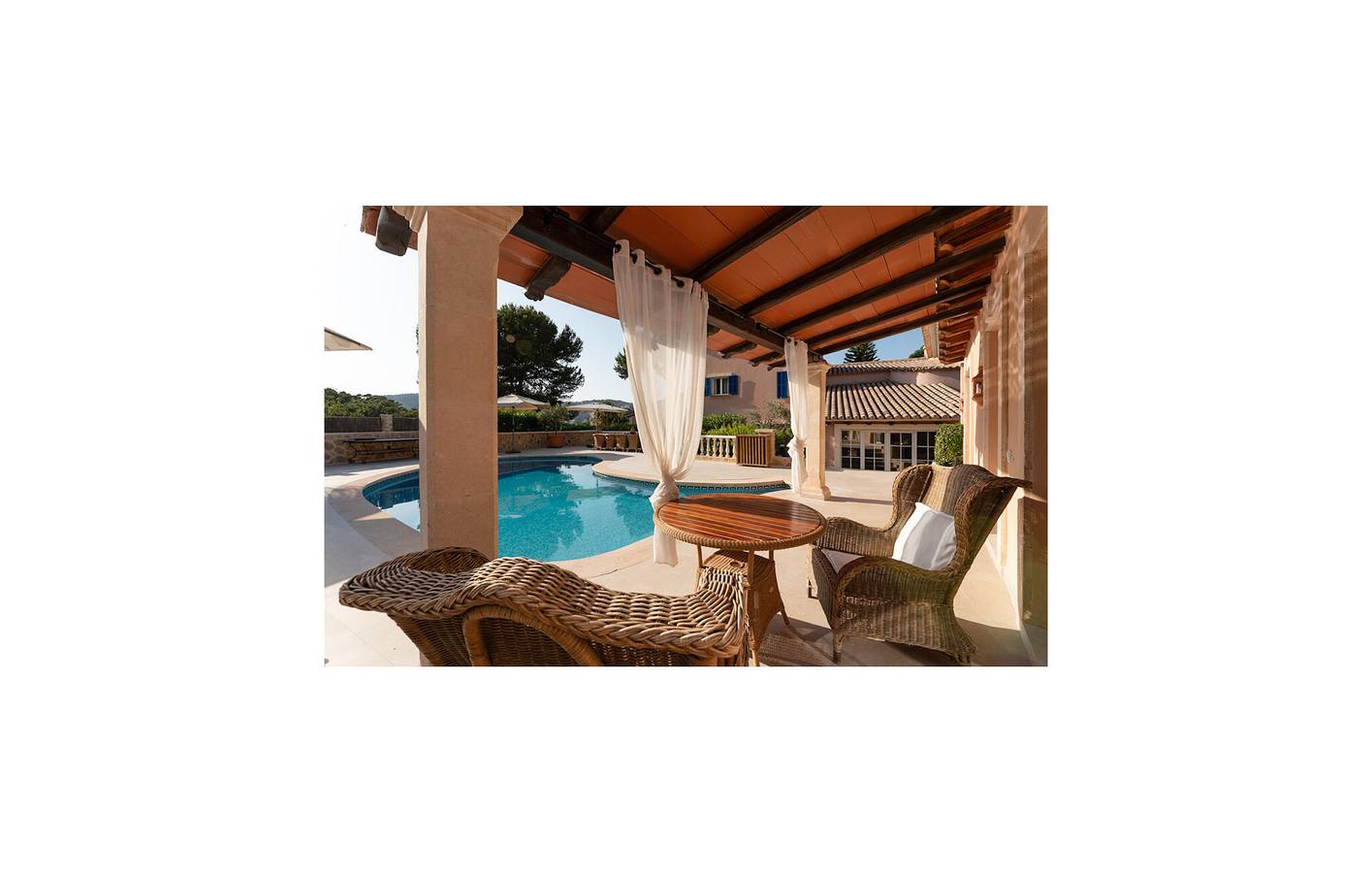 Seaside Retreat with Pool, Terrace & WiFi, 2km to Cala en Cranc in Port d'Andratx, Andratx