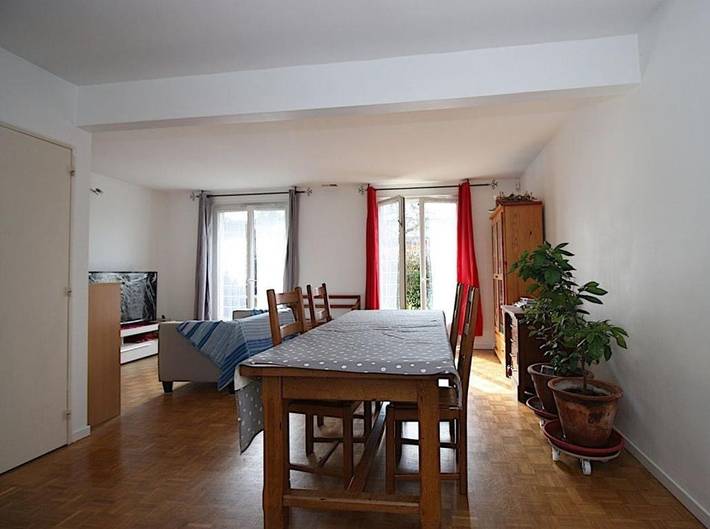 Location de vacances pour 4 personnes, avec terrasse et jardin à Le Mesnil-Saint-Denis