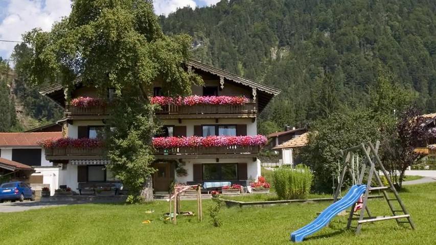 Ferienwohnung für 3 Personen, mit Garten in Kössen - 2