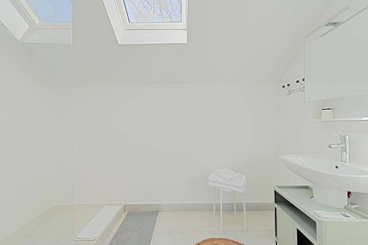Gîte pour 2 personnes, avec vue sur le lac ainsi que terrasse et vue à Saint-Rémy-lès-Chevreuse - 4