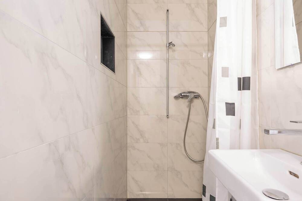 Appartamento intero, Bright Double Room near Mount Pilatus – Lucerne in Kriens, Lago dei Quattro Cantoni