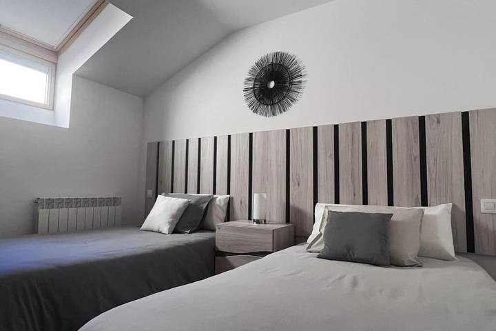 Gîte pour 4 personnes, avec terrasse et vue à Huesca - 2
