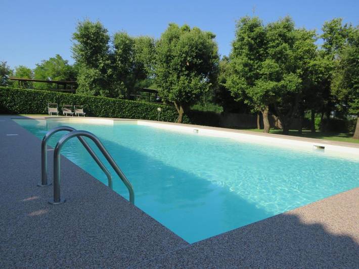 Landhaus für 4 Personen, mit Garten und Pool sowie Ausblick, mit Haustier in Gardasee-Lombardei - 2