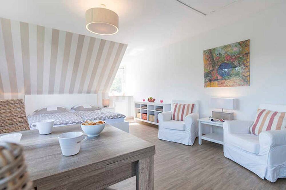 Ganze Wohnung, Diekhuus Arngast, Wohnung Diekkron - Ferienwohnung Diekkron im Diekhuus Arngast in Nordseebad Dangast, Varel