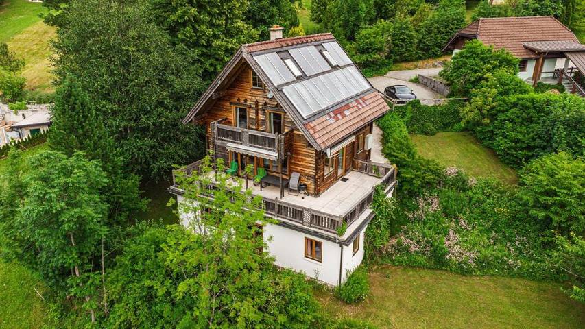 Ferienhaus für 10 Personen, mit Ausblick und Sauna sowie Garten, kinderfreundlich in Bad Goisern am Hallstättersee - 2