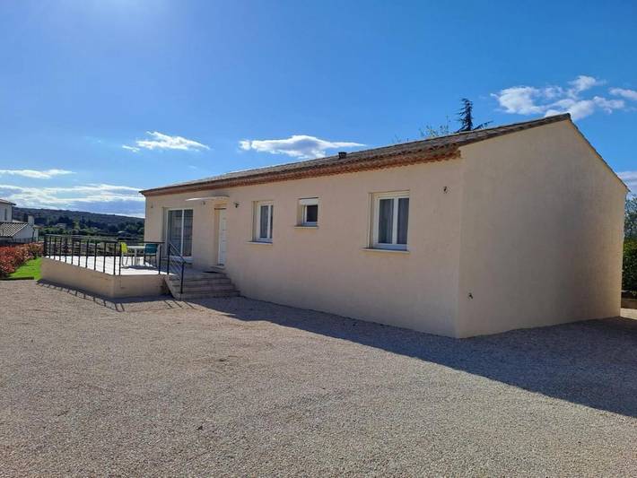 Location de vacances pour 6 personnes, avec jardin ainsi que piscine et vue à Flaux - 3