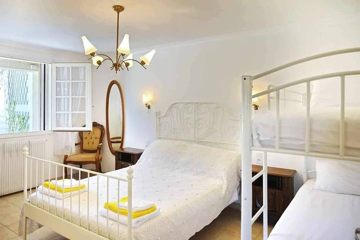 Location de vacances pour 13 personnes, avec terrasse et jardin à Sainte-Livrade-sur-Lot - 4