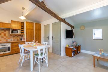 Chalet pour 4 Personnes dans Saint-Cernin-de-l'Herm, Périgord Noir, Photo 2