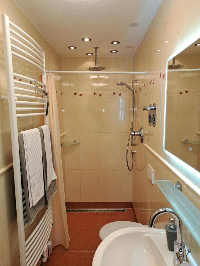 Ferienwohnung für 4 Personen, mit Terrasse und Garten sowie Ausblick in Trendelburg - 3