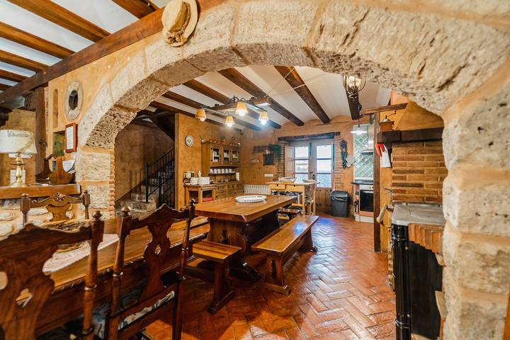 Casa La Mora Cantana in Castrojeriz, Burgos Province