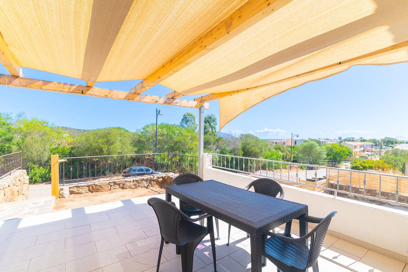 Cały apartament, Apartament wakacyjny dla 4 osób z balkon in Pittulongu, Costa Smeralda