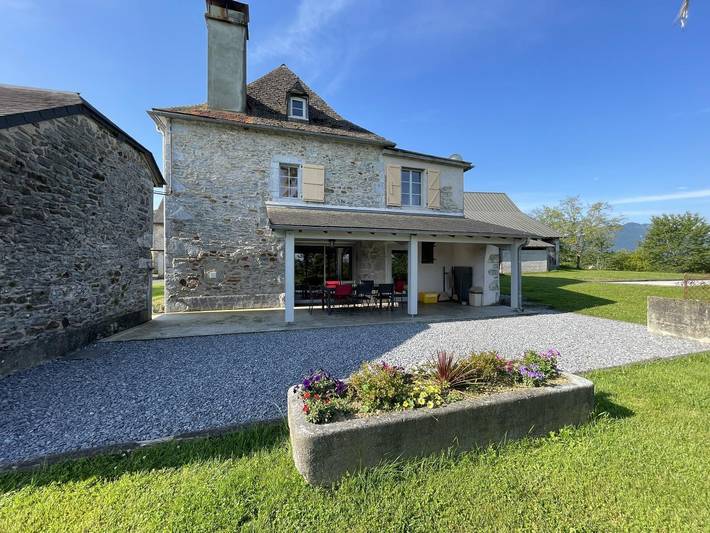Gîte pour 12 personnes, avec terrasse et jardin, animaux acceptés dans Béarn - 4