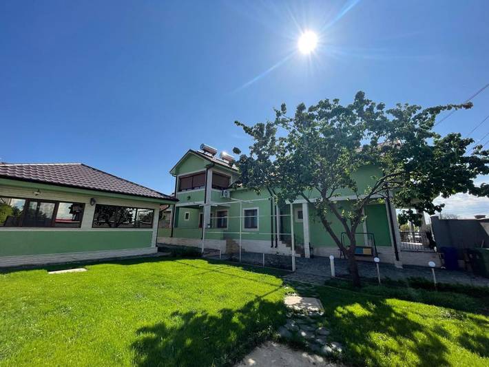 Maison d’hôte pour 3 personnes, avec jardin et terrasse dans Constanța