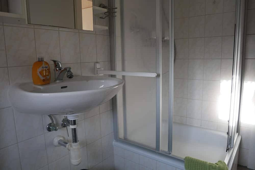 Ganze Wohnung, Ferienwohnung 1 - Ferienwohnungen Naschkatze in Neeberg, Krummin