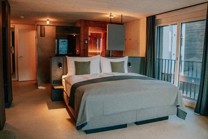 Hotel für 4 Personen, mit Terrasse und Garten sowie Pool und Sauna in Oberiberg