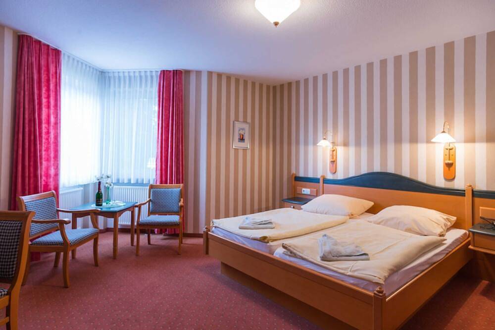 Doppelzimmer - Frühjahrs- und Spätsommer-Angebot - .Pension Maiglöckchen in Karlshagen, Usedomer Norden