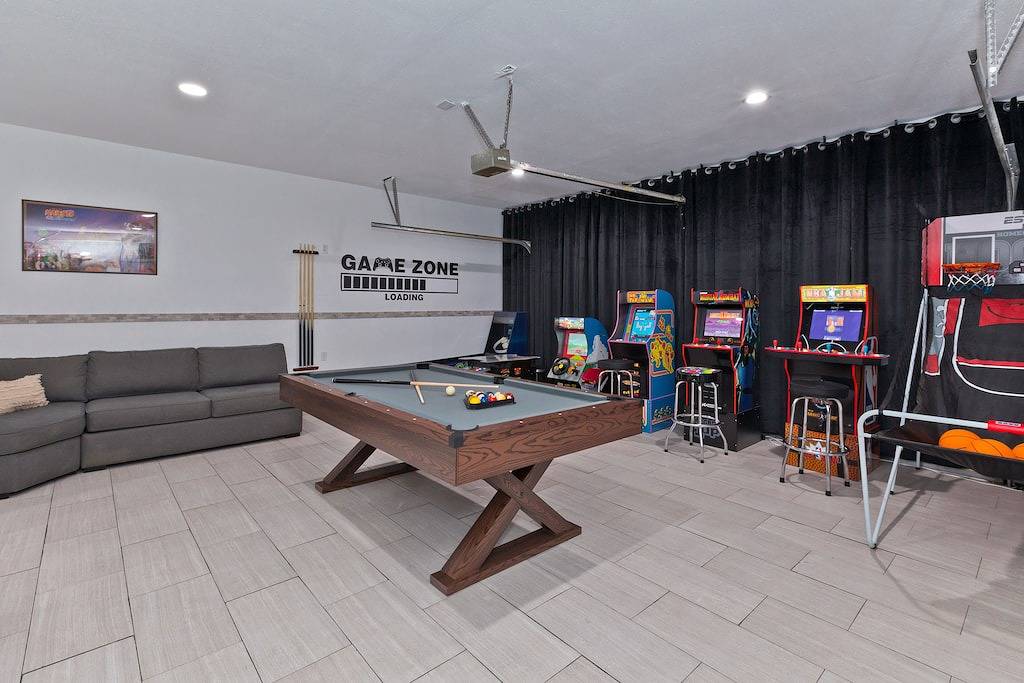 Lazy River, Water slide, Arcade, Race track &Games, Playground in Coachella, Coachella Valley