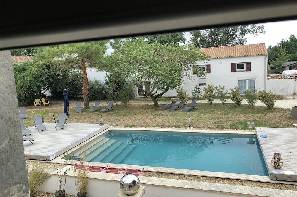 Gîte  Figuier - 4ch- 8 pers- Mer-Campagne-Piscine in Sainte-Gemme, Région de Saintes