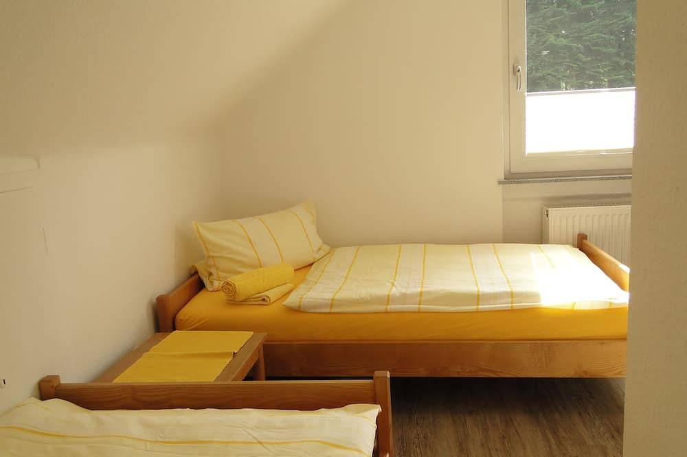 Ganze Wohnung, Ruhige Lage, nahe Koblenz, Rheintal, Moseltal und Lahntal in Vallendar, Osteifel