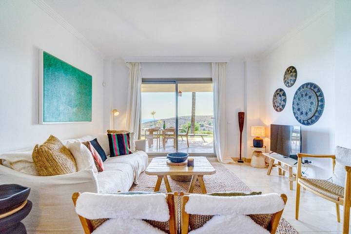 Ganze Wohnung, Ferienwohnung "Hacienda Senorio Cifuentes" mit Meerblick, Gemeinschaftspool und WLAN in Paraiso Park, Benahavís