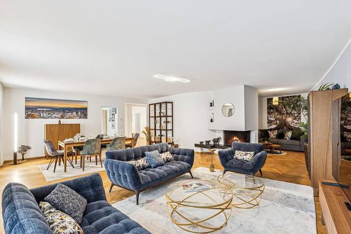 Casa de férias para 10 pessoas, com terraço e vista e ainda jardim em Zurique