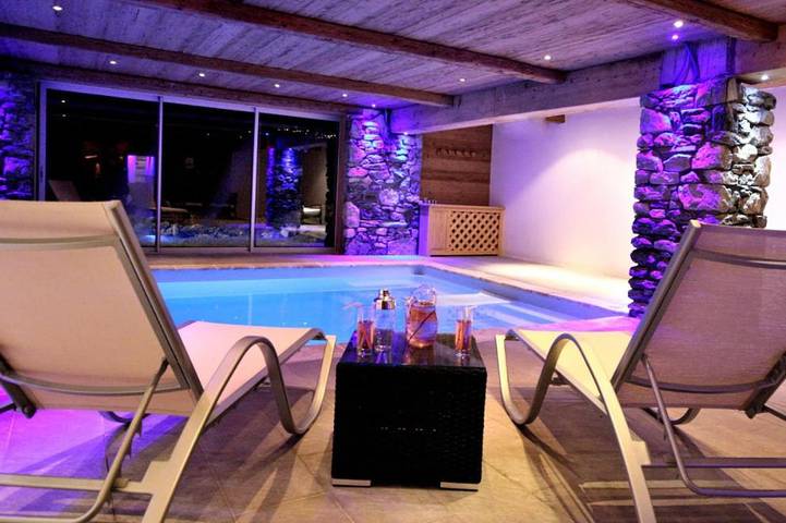 Baita per 10 persone, con giardino e panorama nonché sauna e piscina in Val di Fassa