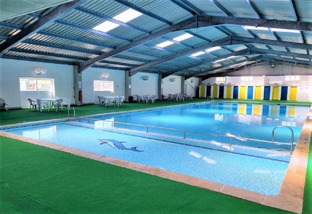 Two-Bedroom Chalet in California (Great Yarmouth), Great Yarmouth