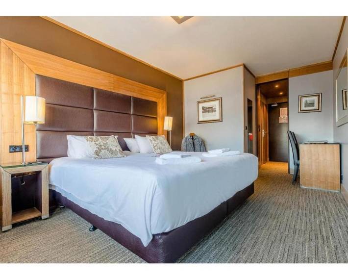 Hôtel pour 2 personnes, avec vue et piscine ainsi que sauna et terrasse