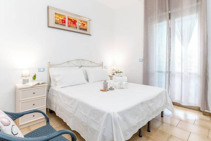 Entire apartment, 15 \"Il Porticciolo Vacanze\" Studio Apartment with a Veranda Overlooking the Garden 15 in Villanova (Apulia), Ostuni