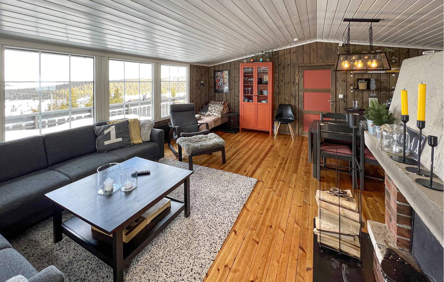 Holiday home for 8 people with terrace in Ringsaker
