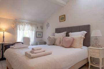 Gîte pour 12 Personnes dans L'Isle-sur-la-Sorgue, Provence, Photo 1