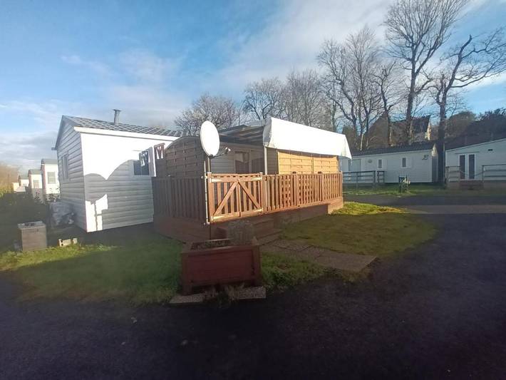 Camping pour 6 personnes, avec piscine et terrasse, animaux acceptés