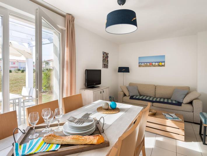 Gîte pour 8 personnes, avec sauna ainsi que terrasse et piscine, animaux acceptés à Talmont-Saint-Hilaire - 2