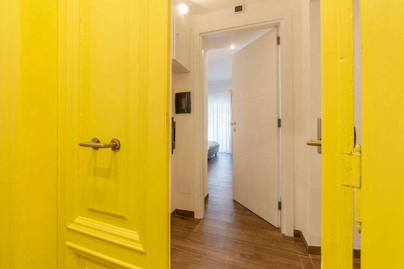 Entire apartment, New! Sallustiano Guest House Gray Room x2 in Rome, Rome Province