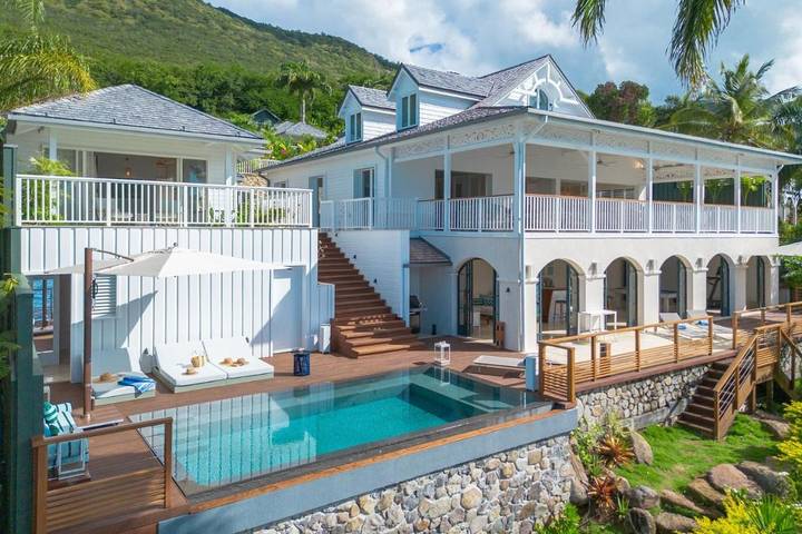 Villa pour 19 personnes, avec piscine et jardin