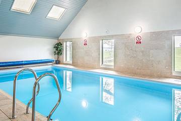 Holiday Home for 12 People in Over Haddon, Peak District, Photo 1