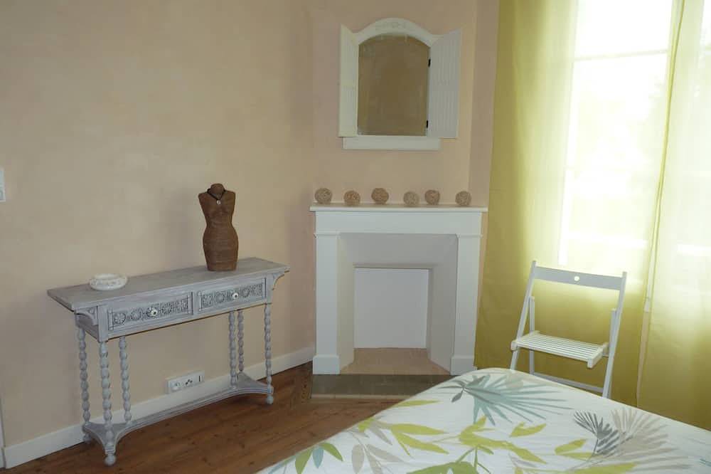 Maison de vacances, environnement calme et verdoyant in Saint-Just-en-Chaussée, Oise