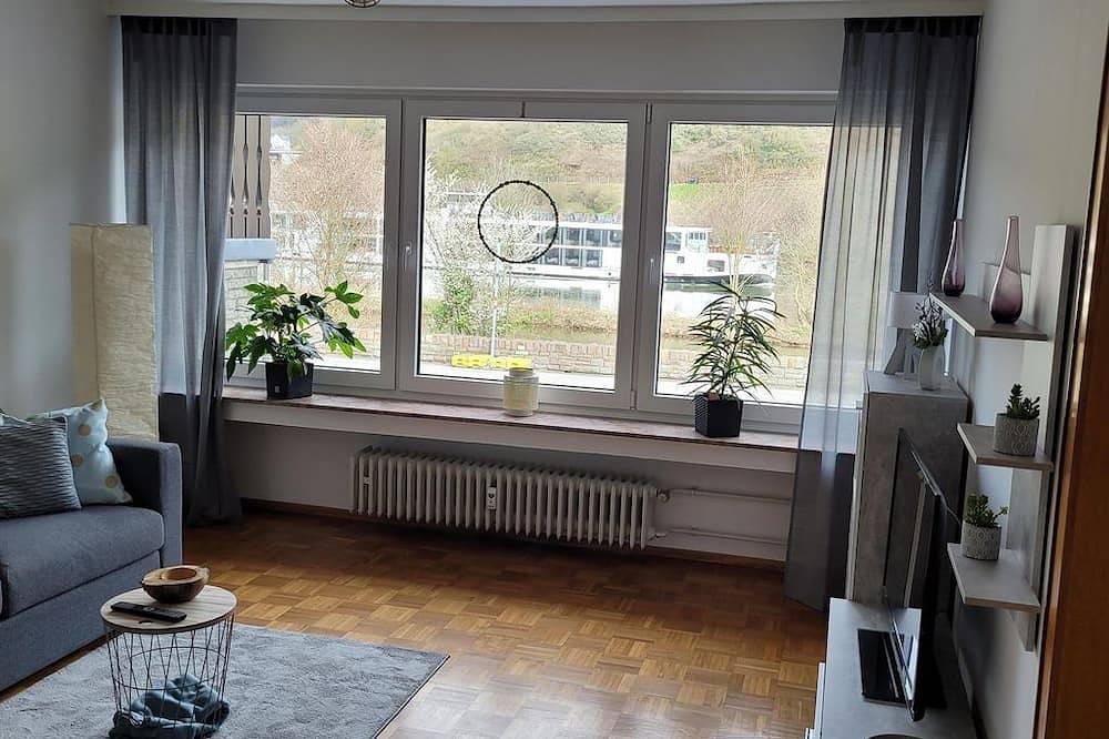 Ganze Wohnung, Ferienwohnung Löfer-Wasserblick - Ferienwohnung in Burg Eltz, Löf