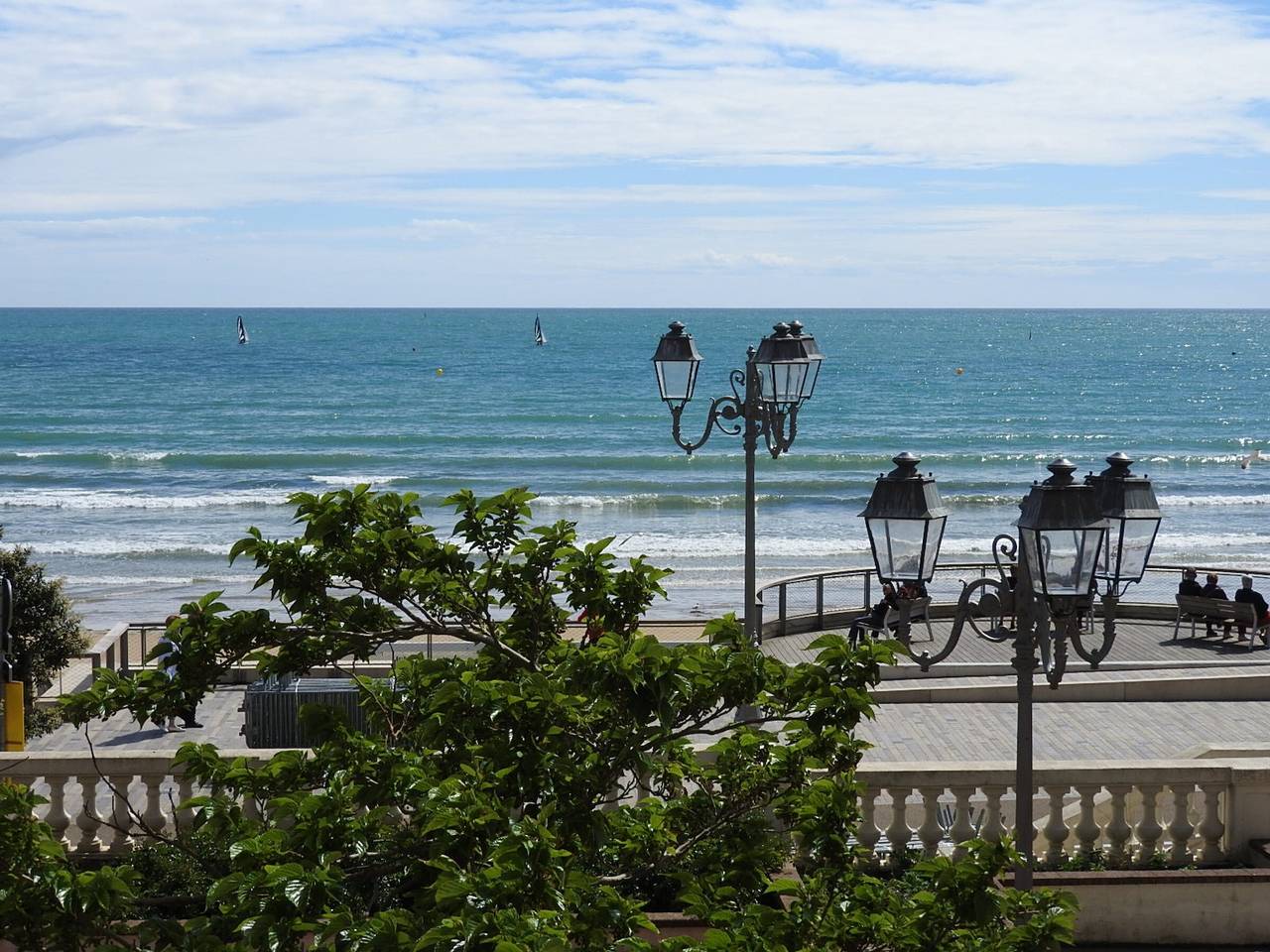 Entire apartment, Renovated beachfront apartment in Les Sables d'Olonne in Les Sables-d'Olonne, Vendée
