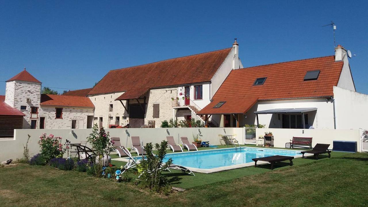 La Maison Rouge Ladoix - Proche Beaune in Ladoix-Serrigny, Région de Beaune